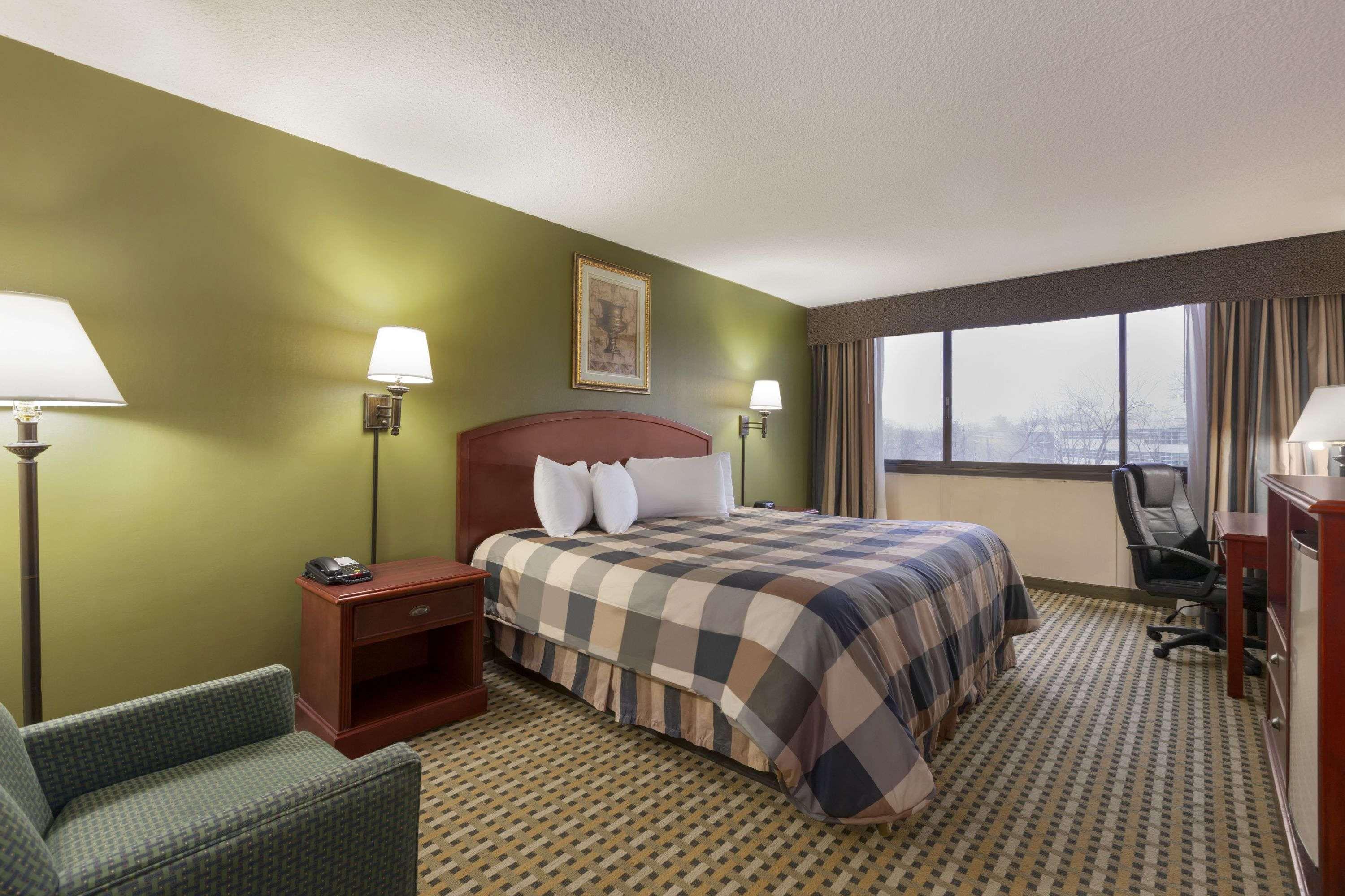 Ramada By Wyndham Rochelle Park Near Paramus Pokój zdjęcie