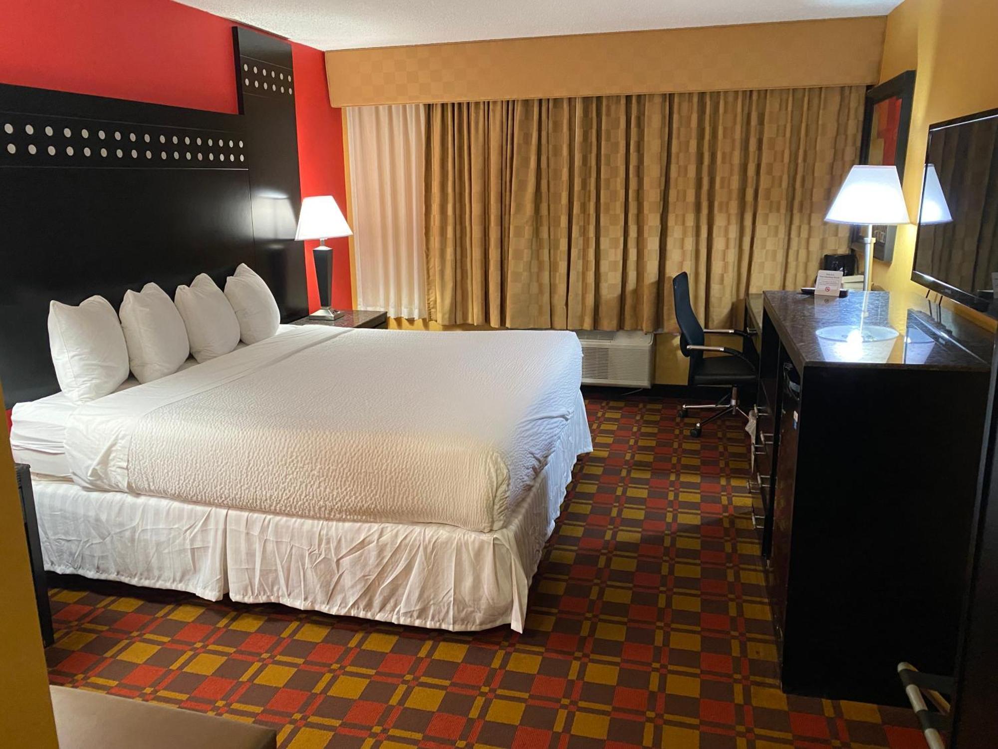 Ramada By Wyndham Rochelle Park Near Paramus Zewnętrze zdjęcie