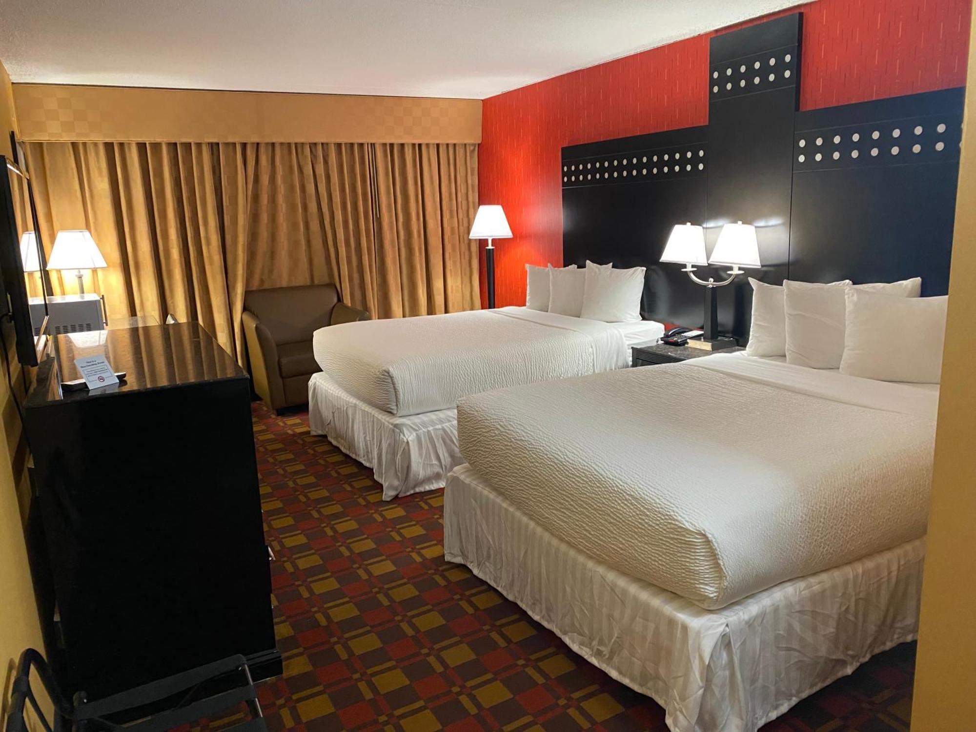 Ramada By Wyndham Rochelle Park Near Paramus Zewnętrze zdjęcie
